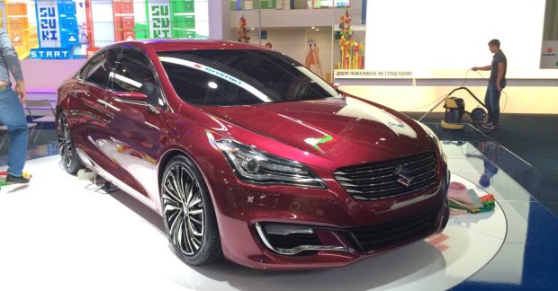 Suzuki Ciaz Concept - Moscow Live