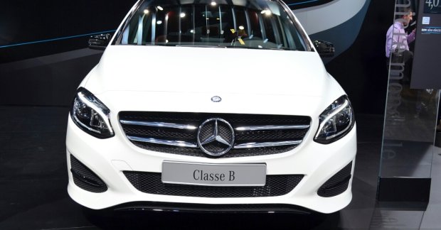 2015 Mercedes B Class Facelift - Paris Live