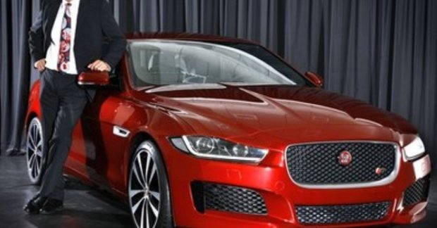 Jaguar XE fully revealed while being airlifted