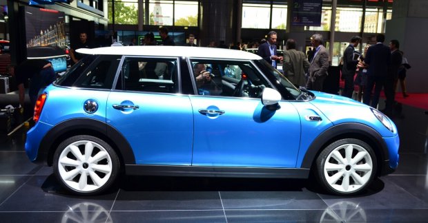 2014 Mini 5-door - Paris Live