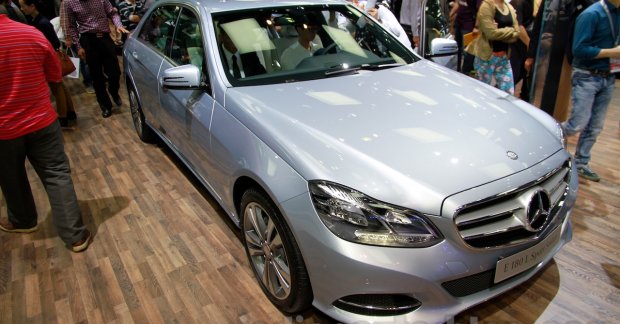 Guangzhou Live - Mercedes E180 long wheelbase Sport Sedan