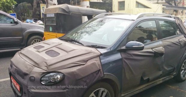 Hyundai Elite i20 Cross spied in Chennai