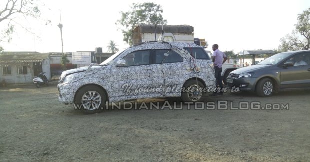 Toyota Rush compact SUV spotted in Maharashtra - Spied