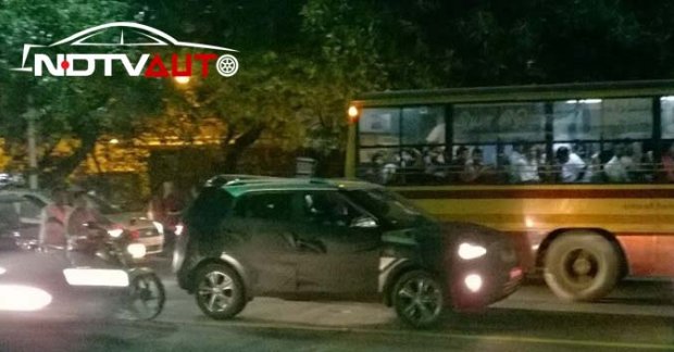 Hyundai ix25, Hyundai i20 cross test in Chennai