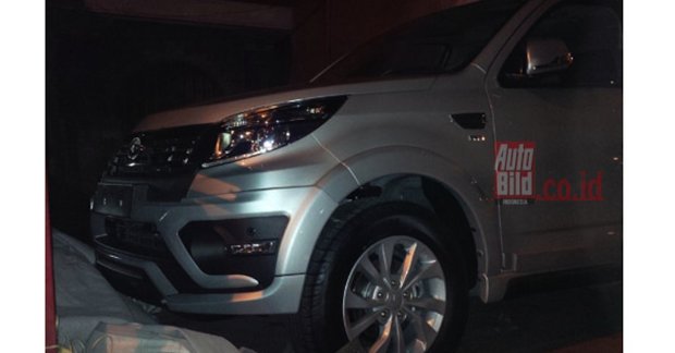 2015 Daihatsu Terios (facelift) front exposed in new spyshot 2015 Daihatsu Terios (facelift) front exposed in new spyshot