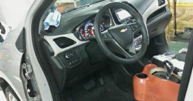 2016 Chevrolet Spark dashboard exposed