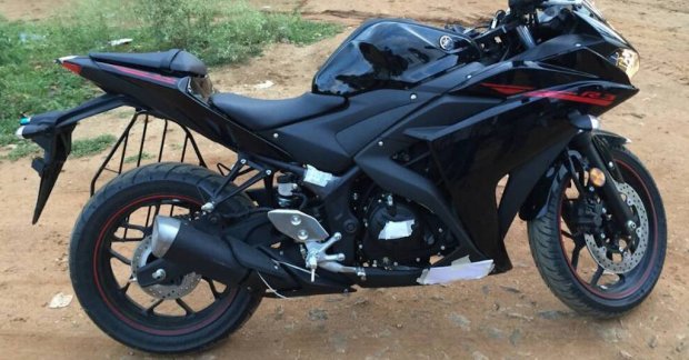 India-spec Yamaha R3 spotted with a saree guard