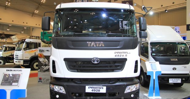 Tata Prima 4928 S Tata Ultra 1012 Giias 2015