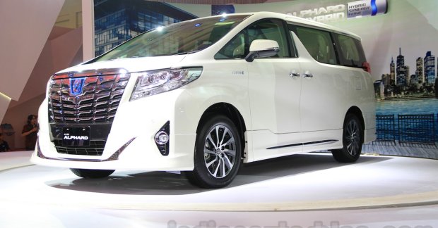 Toyota Alphard Hybrid, Toyota Mirai, Toyota i-Road - GIIAS 