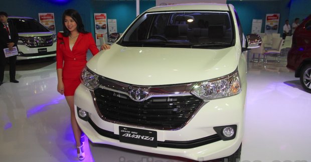 Toyota Grand New Avanza  and Grand New Veloz  IIMS 2015 Live