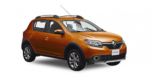 2016 Renault Sandero Stepway facelift front three quarter launched at MXN 196600.