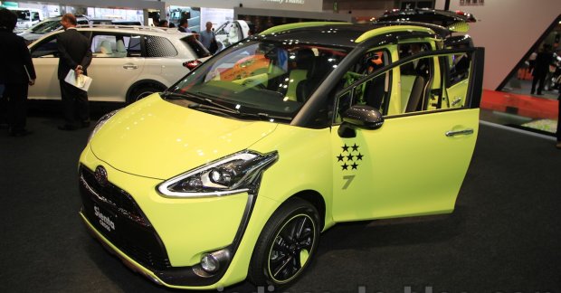 2016 Toyota Sienta mini-MPV launched in Malaysia