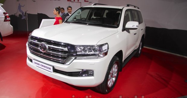 2016 Toyota Land Cruiser - Auto Expo 2016 Live