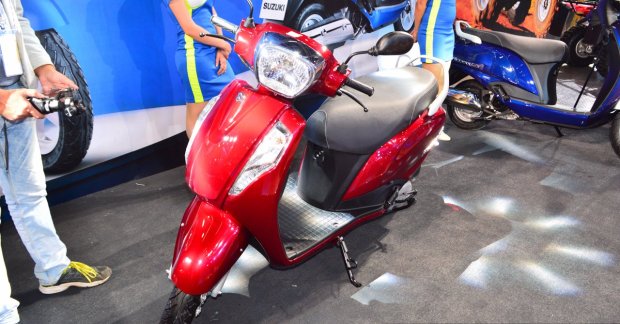 New Suzuki Access 125 - Auto Expo 2016 Live