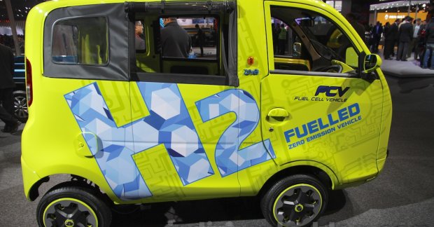 Tata Magic Iris Ziva fuel cell vehicle - Auto Expo 2016 Live