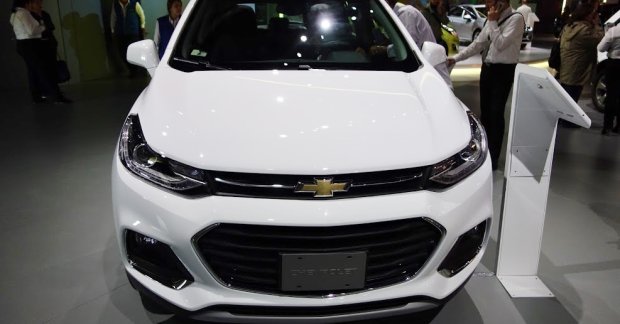 Chevrolet Tracker, Chevrolet Sonic shown at Bogota Auto Show