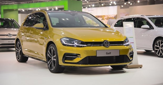 2017 VW Golf - Vienna Auto Show Live