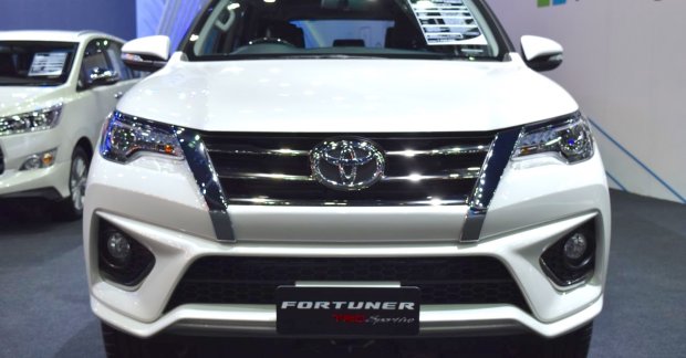 Toyota Innova Toyota Fortuner Waiting Period Not Coming Down