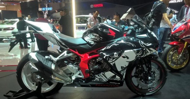 Honda Showcases The CBR250RR At Indonesia Auto Show - DriveSpark News