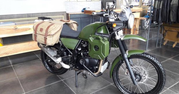 Custom Royal Enfield Himalayan green spotted at dealership