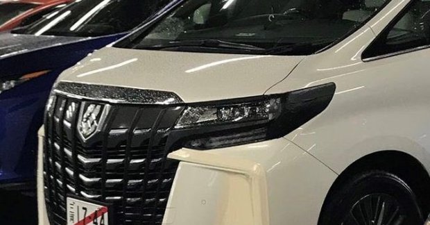 2018 Toyota Alphard facelift spied in Japan