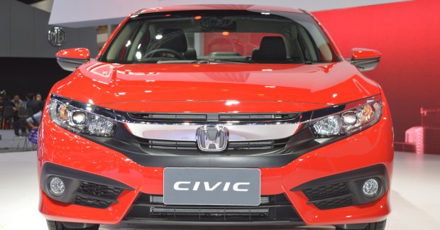 Honda Civic Red (Rallye Red) at 2017 Thai Motor Expo - Live