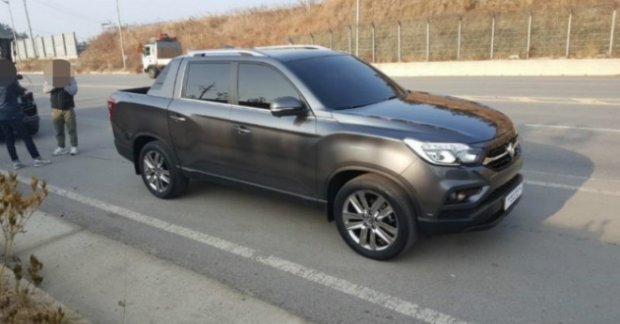 SsangYong Rexton Sports (SsangYong Q200)'s exterior and 