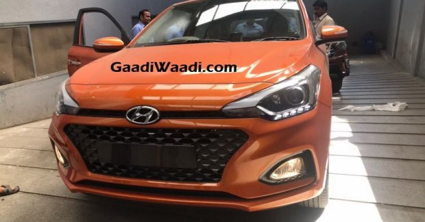 2018 Hyundai i20 in new Flame Orange colour spied 2018 Hyundai i20 in new Flame Orange colour spied