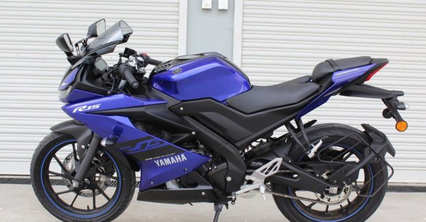 yamaha r15 v3 side panel price