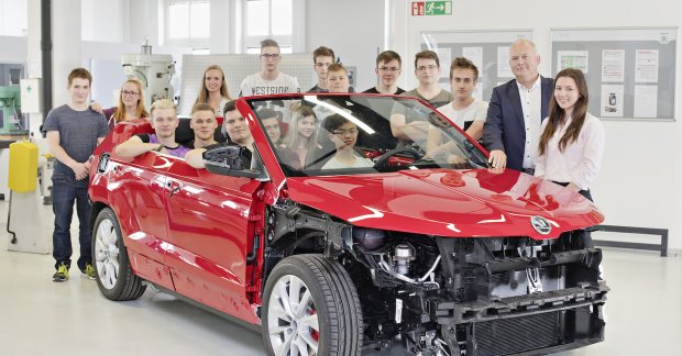 Skoda Karoq convertible concept to debut in June