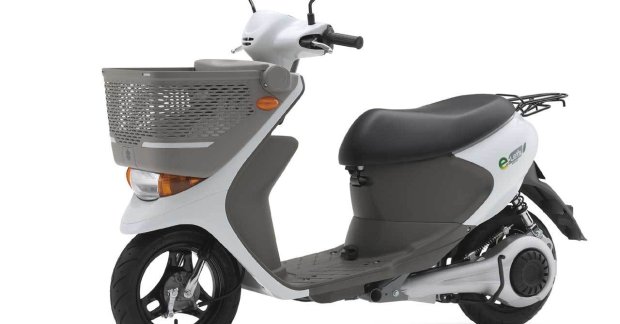 suzuki electric scooter price