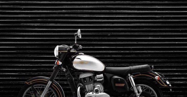 Classic Legends shares the Jawa Black Jawa Grey colour variants