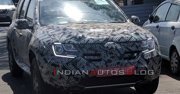 2020 Renault Duster (facelift) with projector headlights 