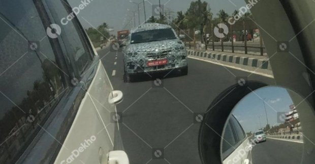 Renault RBC (Kwid-based 7-seater MPV) spied again