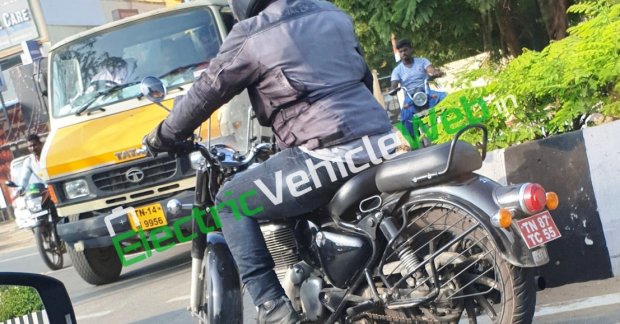 Next-gen Royal Enfield Classic With Optional Accessories Spied