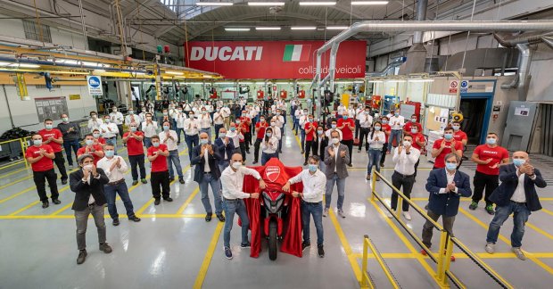 Ducati Multistrada V4 is the world's 1st bike with front 