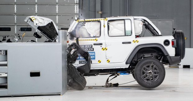 2026 Jeep Wrangler Fixes Small Overlap Crash-Test Tipping Issue
