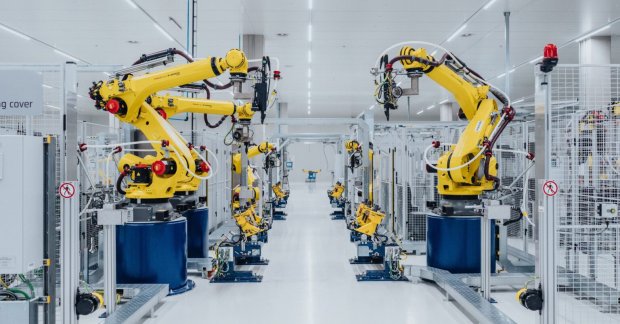 BMW i7 to Get Next-Gen Battery Tech via Rimac Partnership