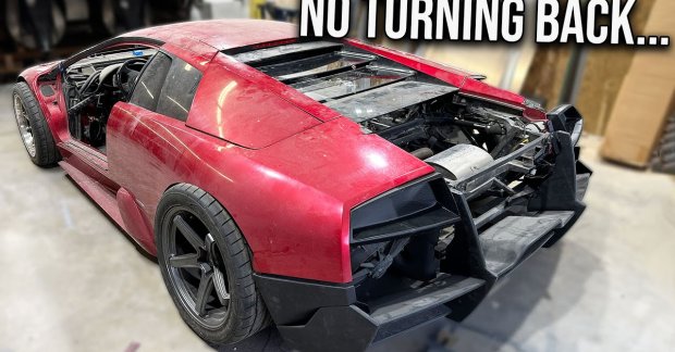 YouTuber Scores a Crashed Lamborghini Murci&eacute;lago for a Steal, Aims to Transform it for SEMA