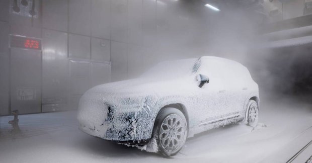Mercedes-Benz Prepares All-New GLB for Debut with Extreme Cold-Weather Testing
