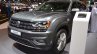 VW Teramont front three quarters left side at 2017 Dubai Motor Show.JPG