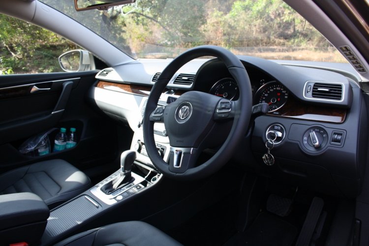 VW Passat BlueMotion India interiors