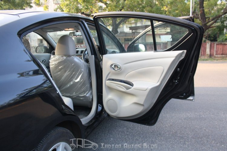 Doors are big and wide - be careful that you don't run it into the next car at the park.