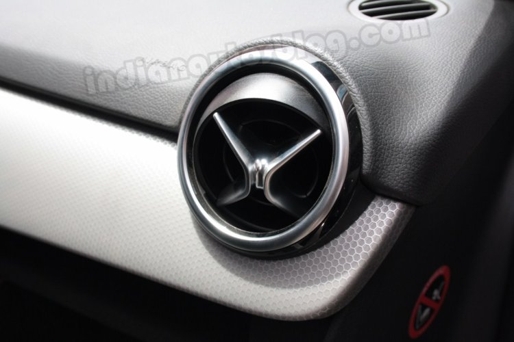 Mercedes B Class Aircon vents are like afterburners and feel rubbery to operate