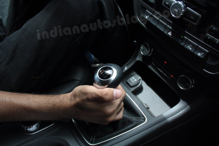Mercedes B200 we drove came with the 6-speed manual transmission