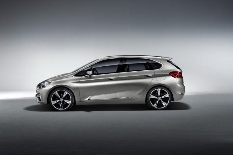BMW Concept Active Tourer side