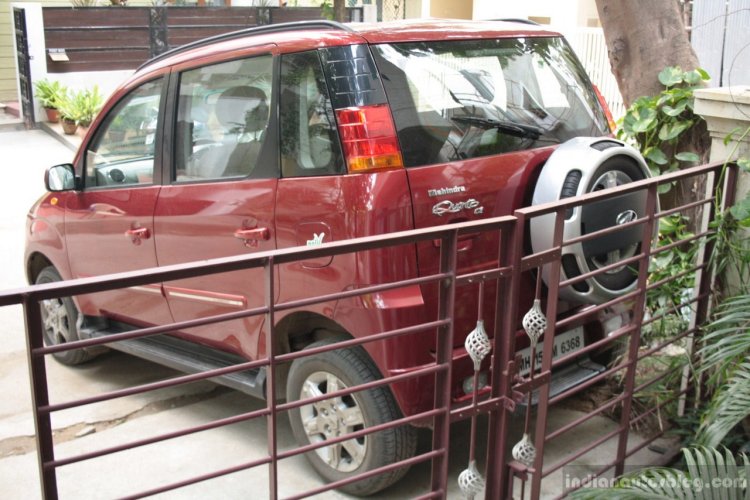 Mahindra Quanto easy parking