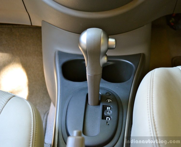 Renault Scala AT drive selector