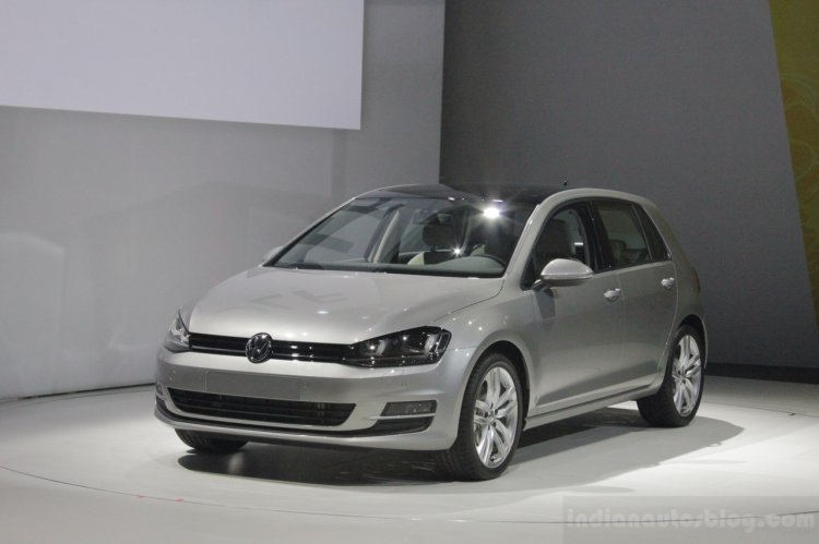 2015 VW Golf front three quarters