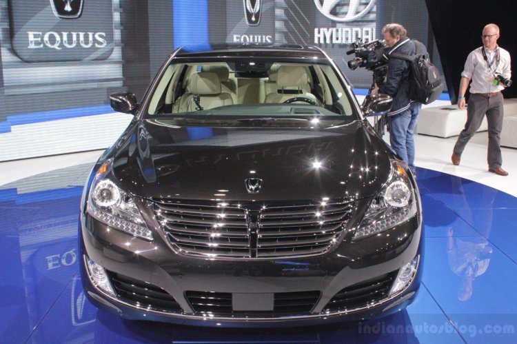 2014 Hyundai Equus front fascia